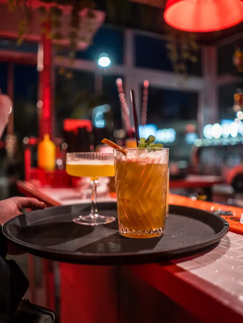 Drinki na tacy